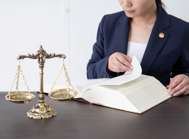 弁護士と初回無料相談