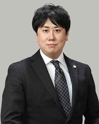 代表弁護士 坪井智之